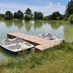Mobil Avec Terrasse A Pour 6 Personnes - Api-1-52-941 *