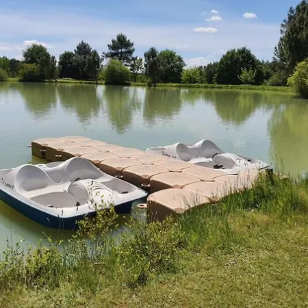 Mobil Avec Terrasse A Pour 6 Personnes - Api-1-52-941 *